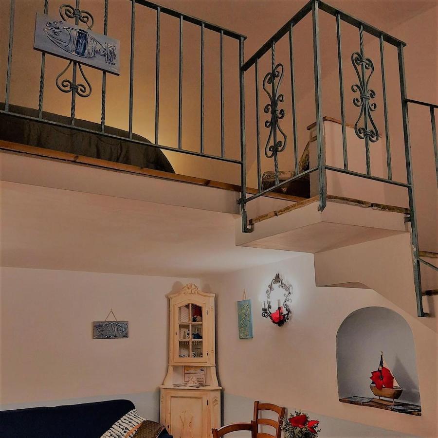 La Casa A Balconcino Apartment Gaeta Bagian luar foto